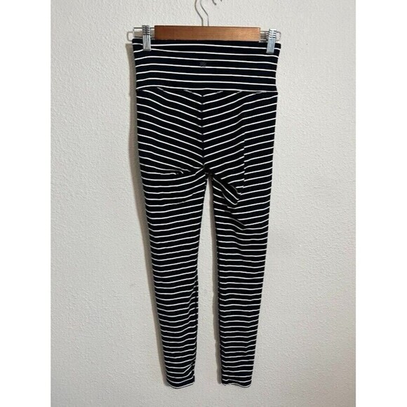 Athleta Elation Virasana 7/8 Stripe Leggings XS Black White High Rise Ankle Crop - Picture 3 of 6